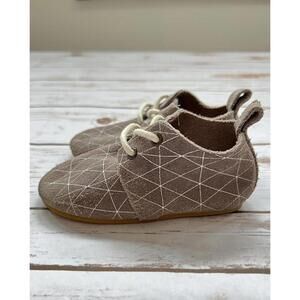 Piper Finn Tan Suede Preloved Baby Shoes Size 6